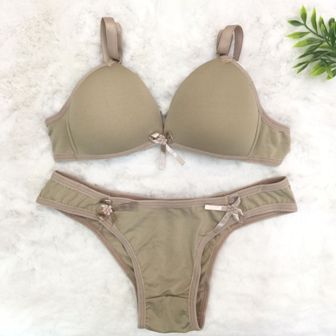 Conj.Calcinha + Sutiã C/ Bojo Sem Aro Microfibra Conj.Calcinha + Sutiã C/ Bojo Sem Aro Microfibra